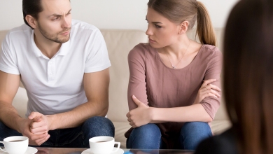 Post otan i epikoinwnia diskoleuei pws mporei na tin voithisi i sumvouleutiki sxesewn